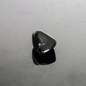 Pedra Obsidiana Negra Rolada