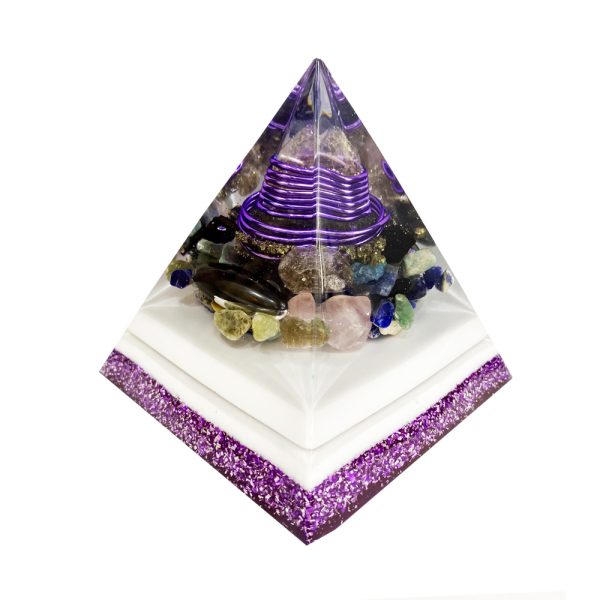 Pronta Entrega - Orgonite Pirâmide de 12cm com Hematitas Magnetizadas - Roxo